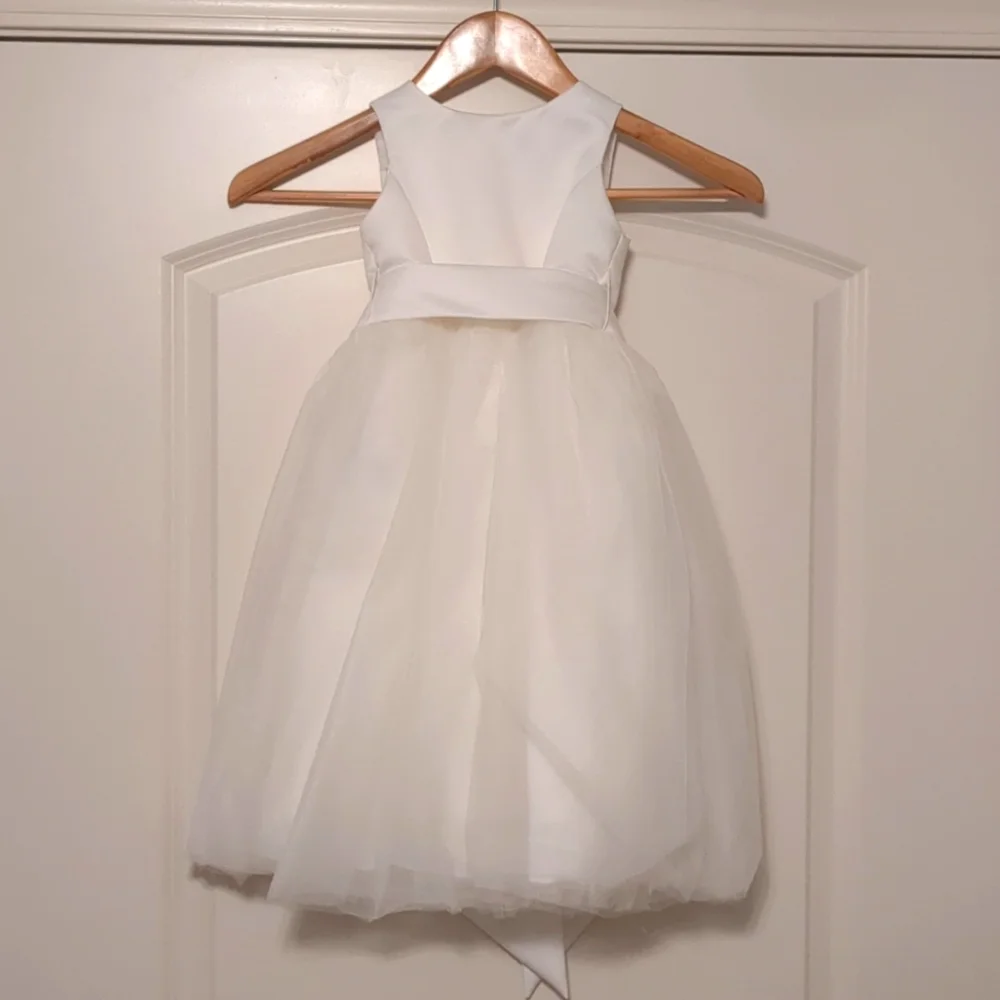 David's Bridal White Flower Girl Dress with Tulle Skirt - Picture 1 of 4